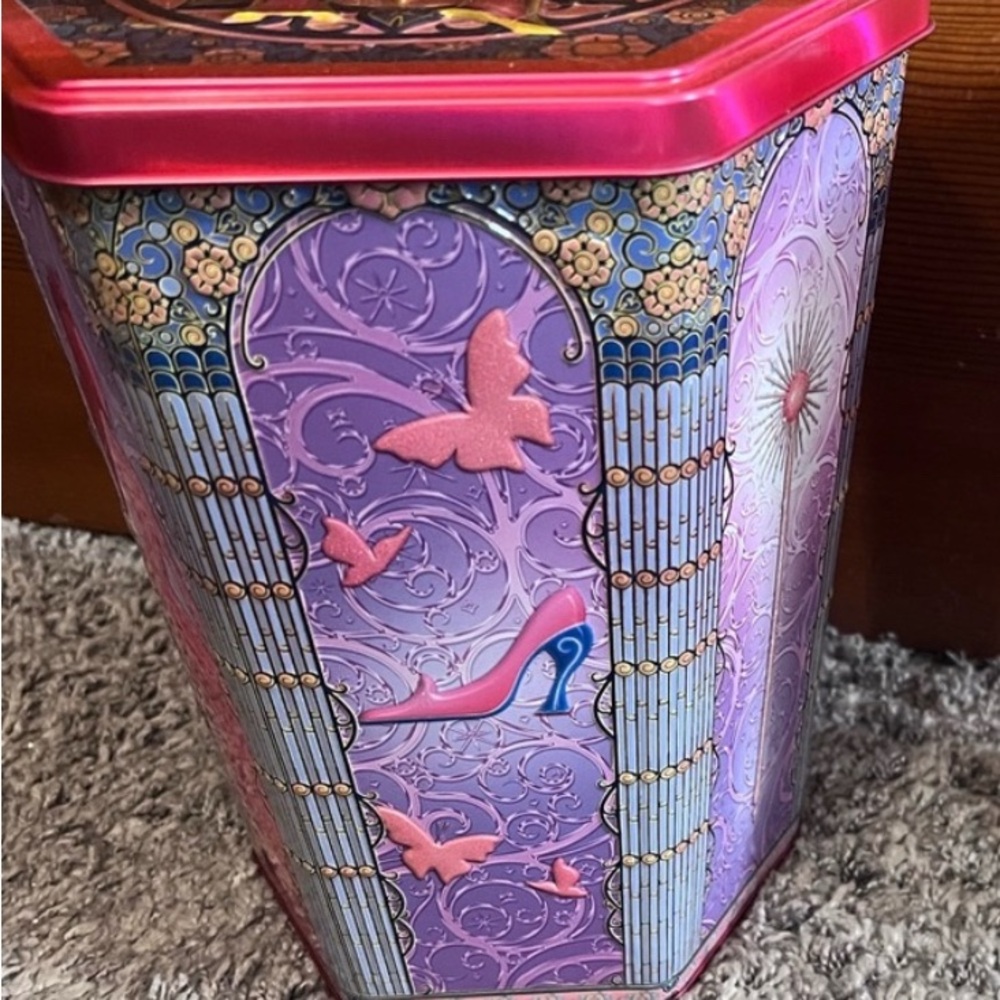 Elegant Wicked Glinda Tin